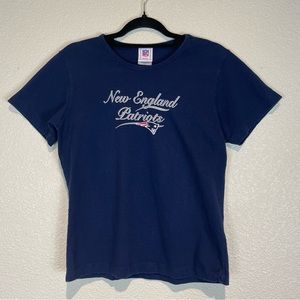 Women New England Patriots NFL Football Blue Cotton T-Shirt  Size Medium For Her